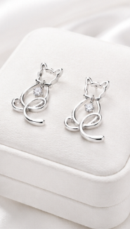The Kitty Earring - 925 Sterling Silver
